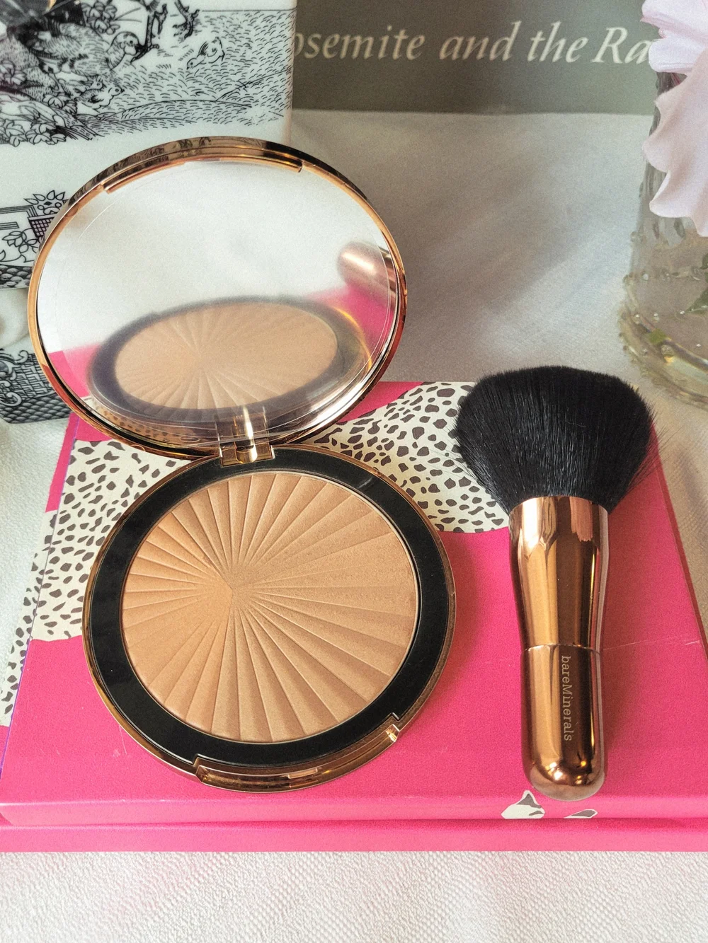 bareMinerals Body Bronzer and Kabuki Brush Set